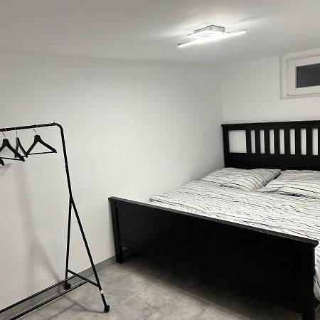 Nice Calm Souterrain Appertment In Ratingen Ngoại thất bức ảnh