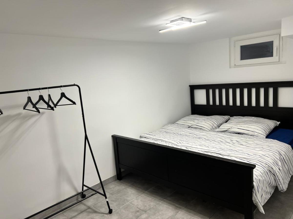 Nice Calm Souterrain Appertment In Ratingen Ngoại thất bức ảnh