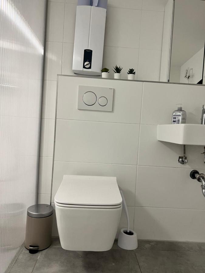 Nice Calm Souterrain Appertment In Ratingen Ngoại thất bức ảnh