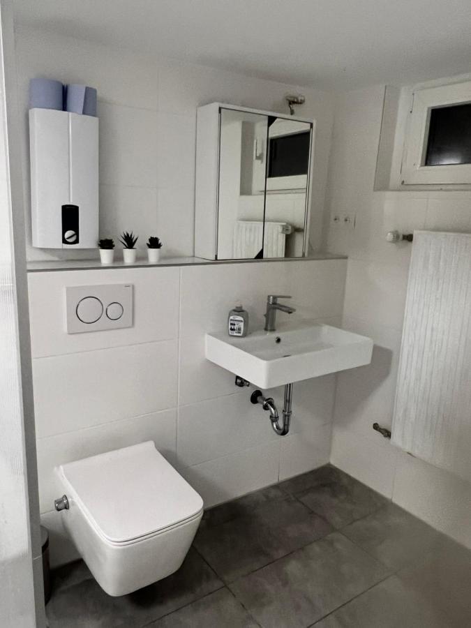 Nice Calm Souterrain Appertment In Ratingen Ngoại thất bức ảnh